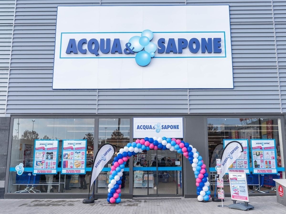 Cesar inaugura un nuovo punto vendita Acqua &amp; Sapone nel cuore di Caserta