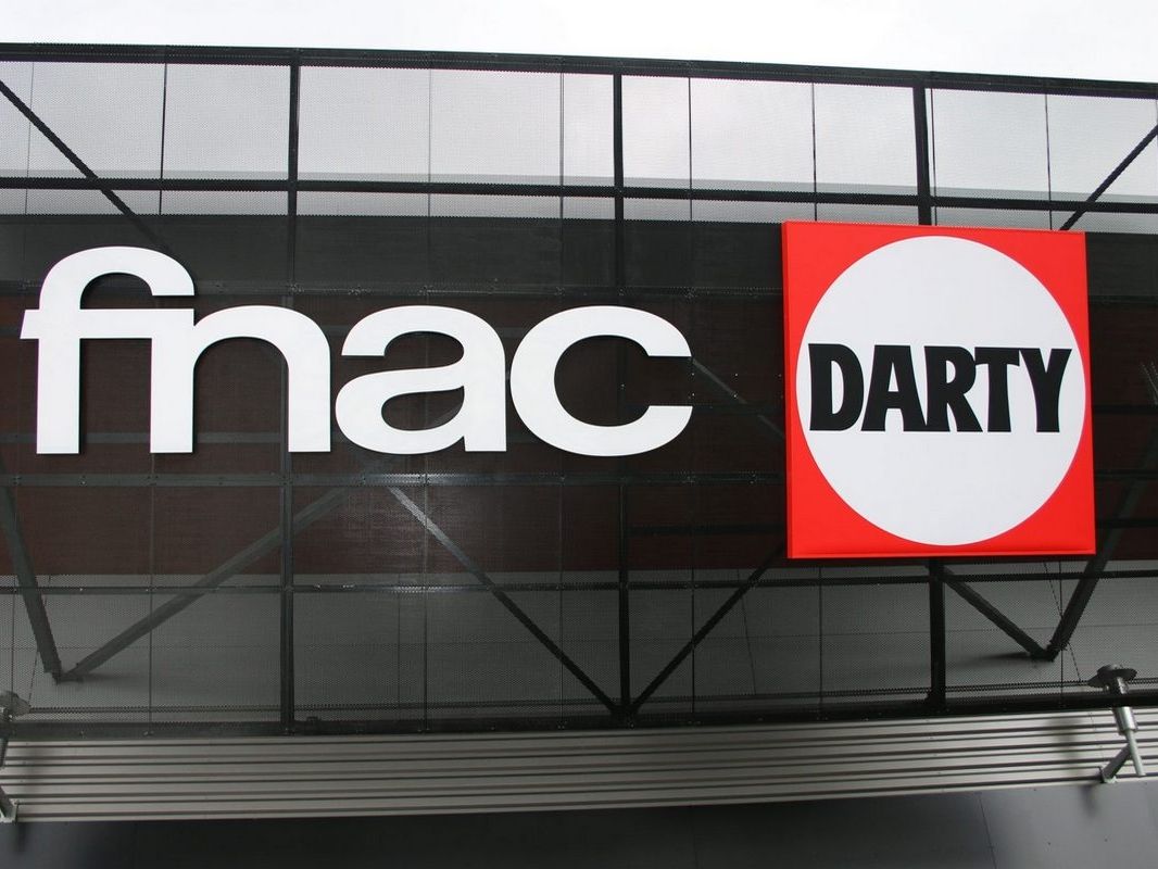 Fnac Darty: Daniel Kretinsky Lancia un’Opa per blindare il capitale