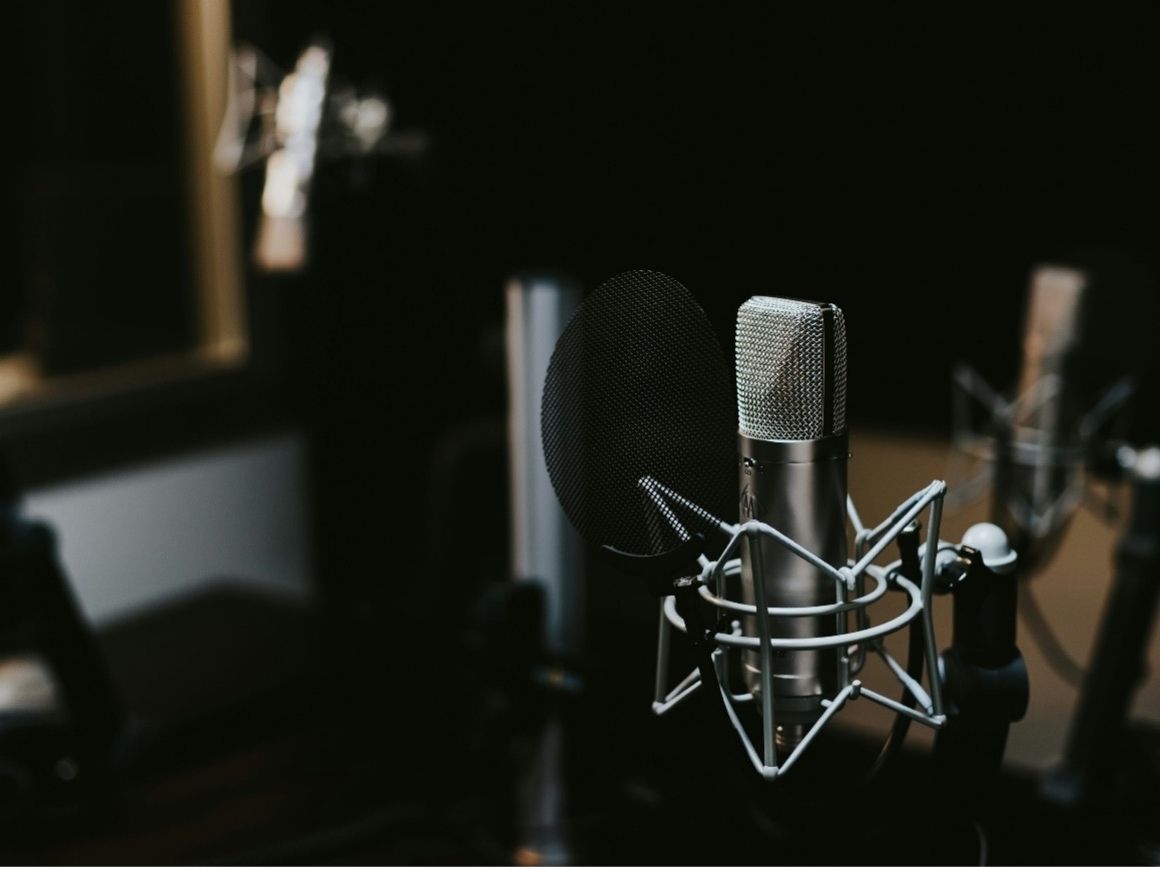 Podcast in Italia: 18 milioni di ascoltatori nel 2025, true crime in testa