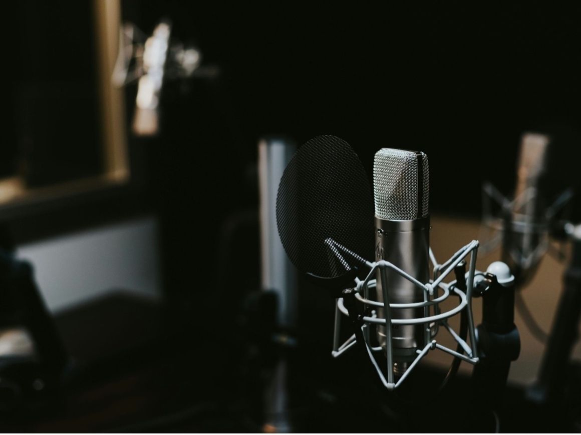 Podcast in Italia: 18 milioni di ascoltatori nel 2025, true crime in testa