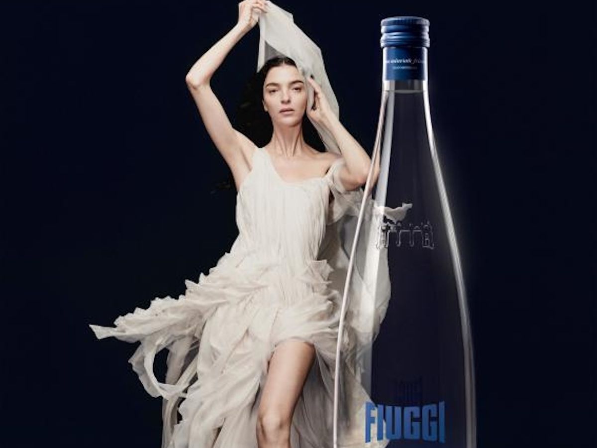 Acqua Fiuggi presenta il nuovo spot con Mariacarla Boscono e accelera il percorso di crescita 
