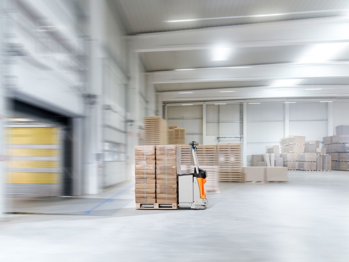 Still presenta il nuovo transpallet elettrico autonomo AXL 15 iGo