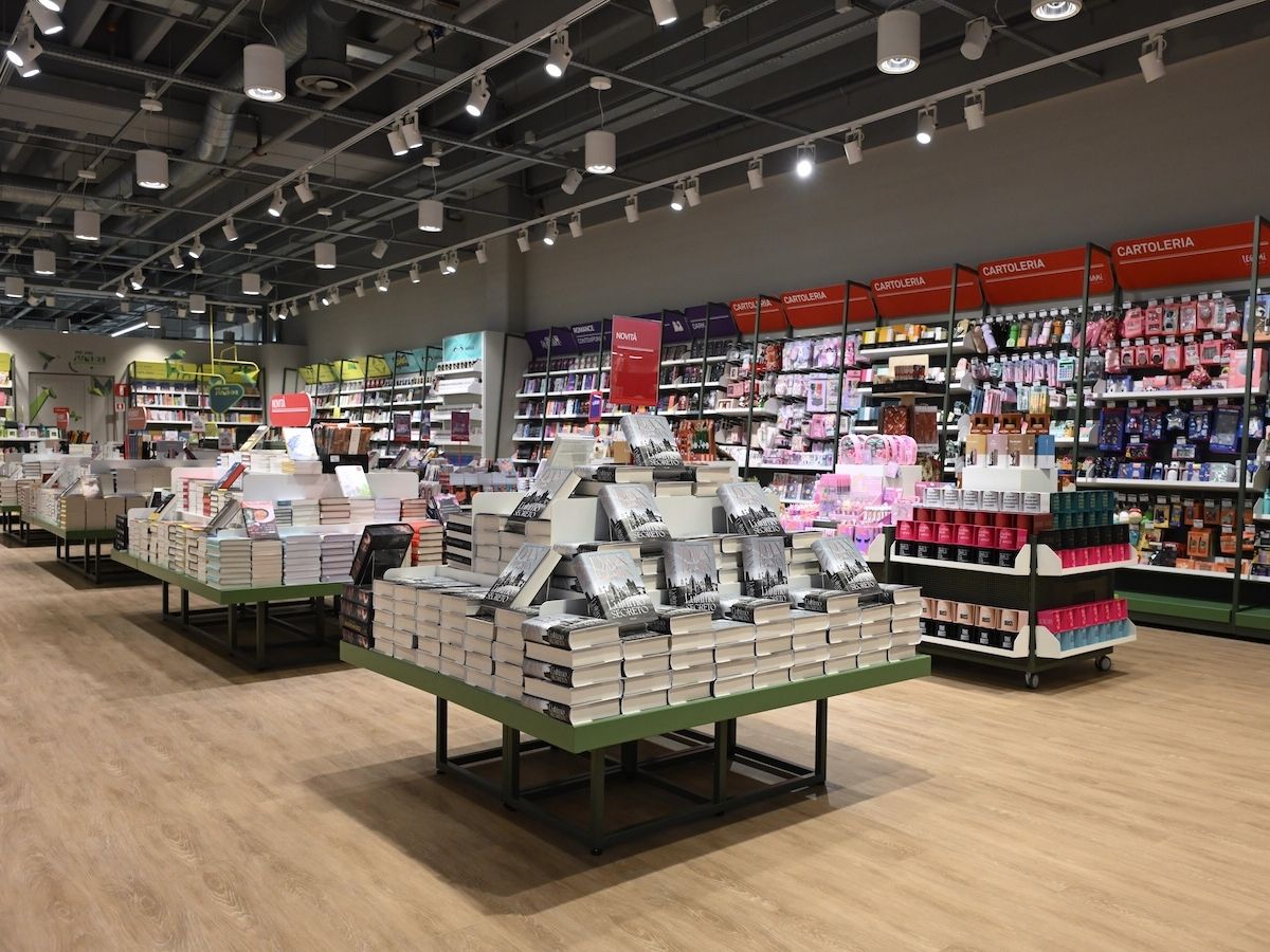 Mondadori Bookstore arriva nel distretto commerciale Waterfront Mall di Genova e a Barletta