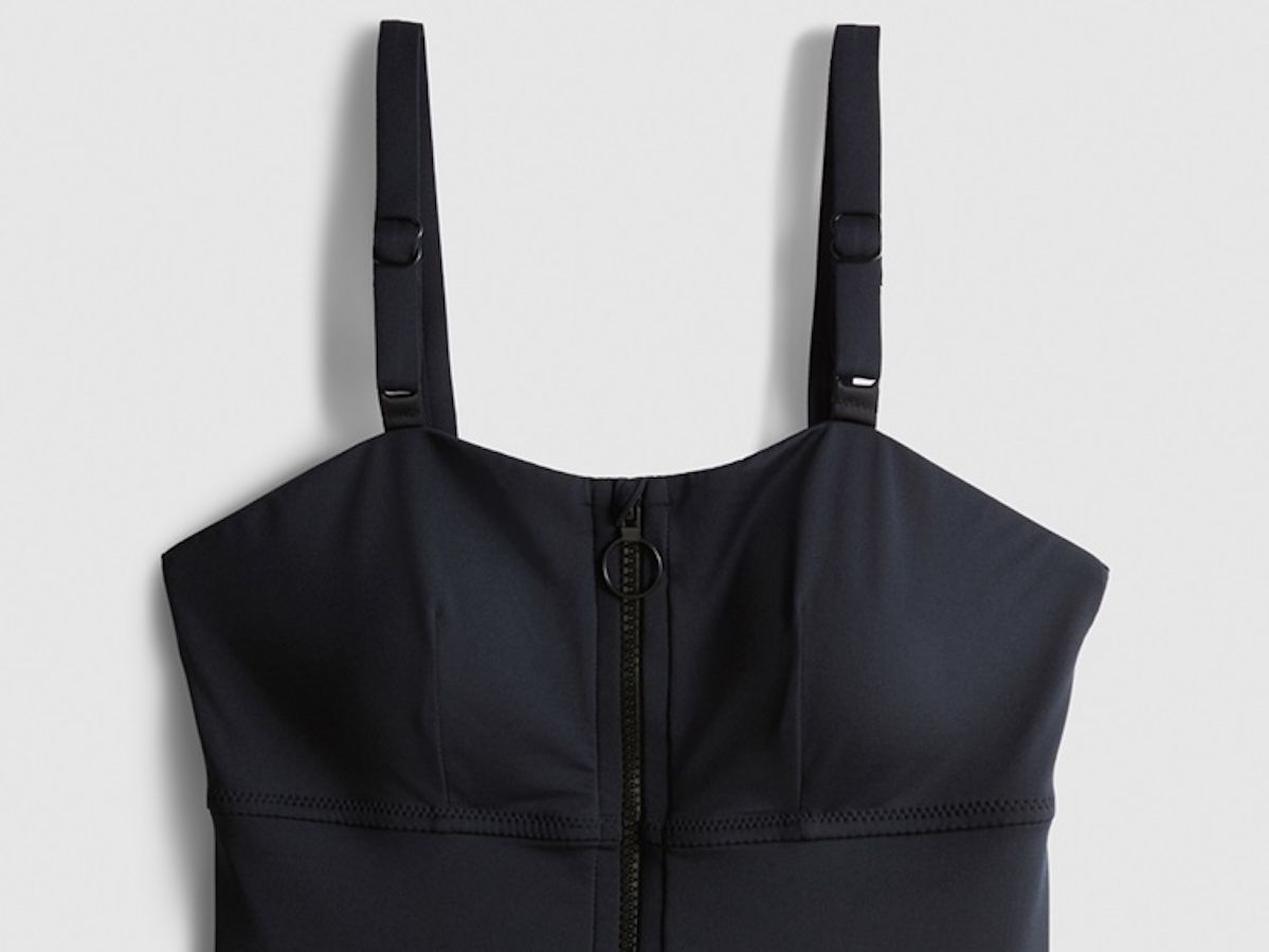 Primark lancia il primo costume da bagno adattivo della collezione di abbigliamento accessibile 