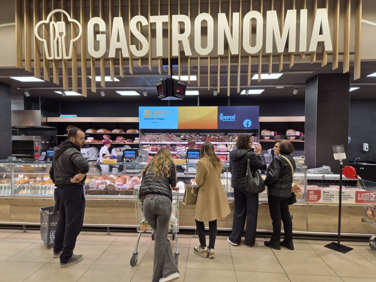 Vendite al dettaglio, a febbraio carrello della spesa meno pieno: volumi giù dello 0,5%