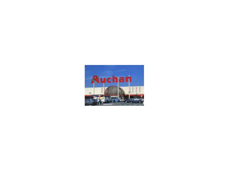 Auchan inaugura due nuovi distributori Auchan inaugura due nuovi distributori