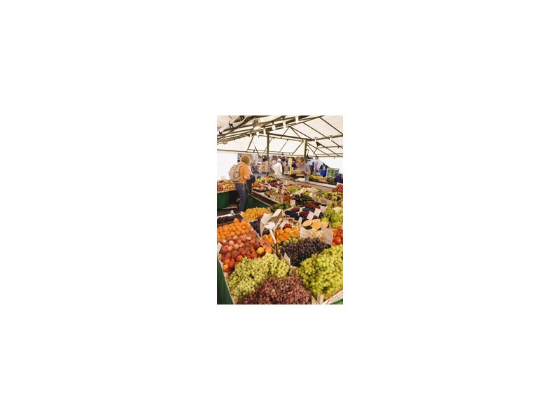Mercati rionali: via libera alle grandi catene del commercio Mercati rionali: via libera alle grandi catene del commercio
