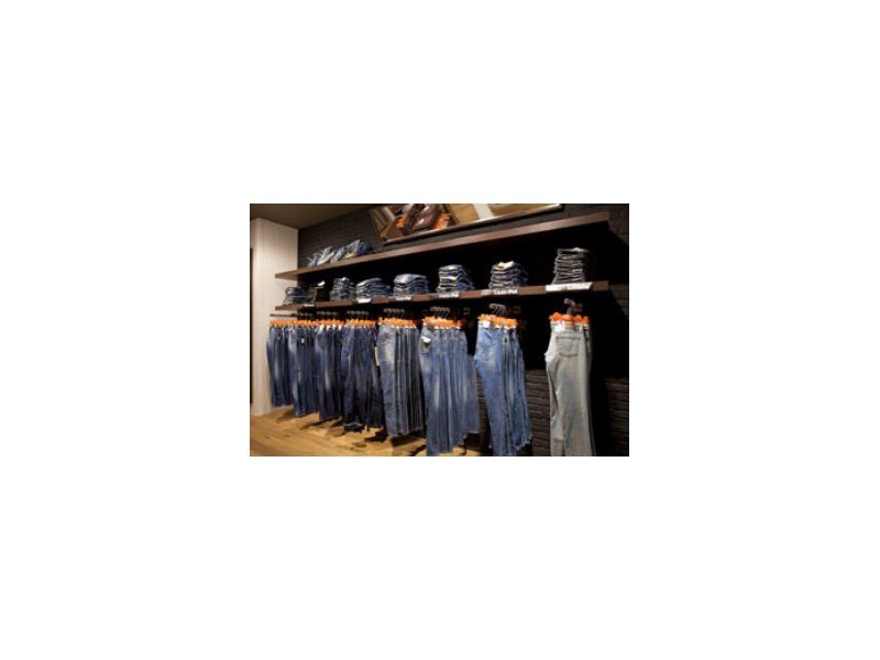 DeN store sbarca al Franciacorta Outlet Village DeN store sbarca al Franciacorta Outlet Village