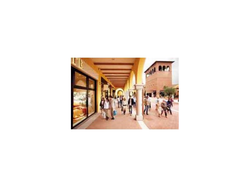 Outlet: per gli italiani il giusto mix tra stile e convenienza Outlet: per gli italiani il giusto mix tra stile e convenienza