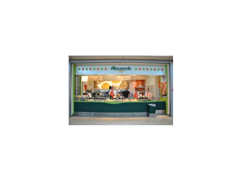 Almaverde bio inaugura la prima frutteria bar Almaverde bio inaugura la prima frutteria bar