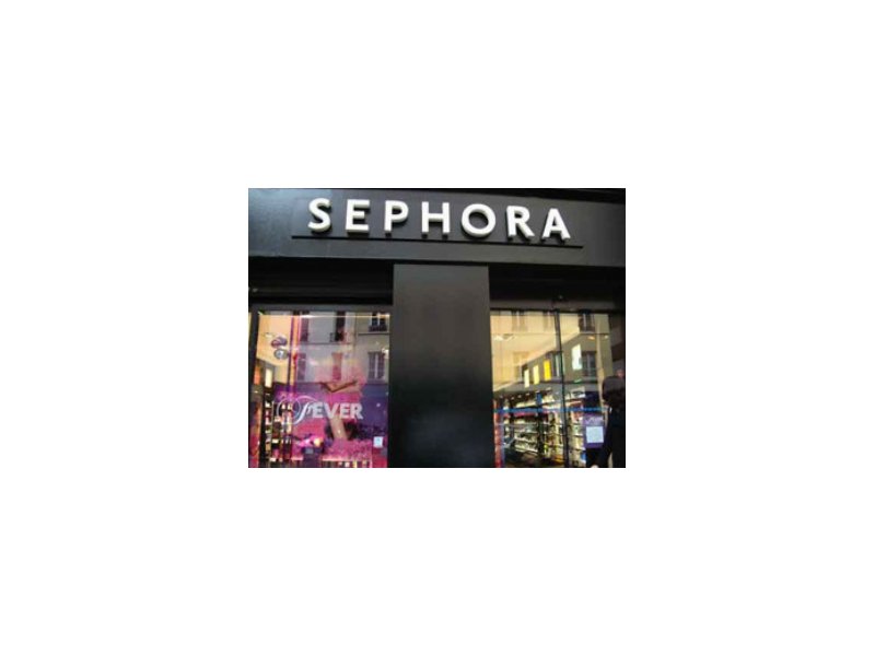 Sephora rinnova partnership con Kuehne + Nagel Sephora rinnova partnership con Kuehne + Nagel