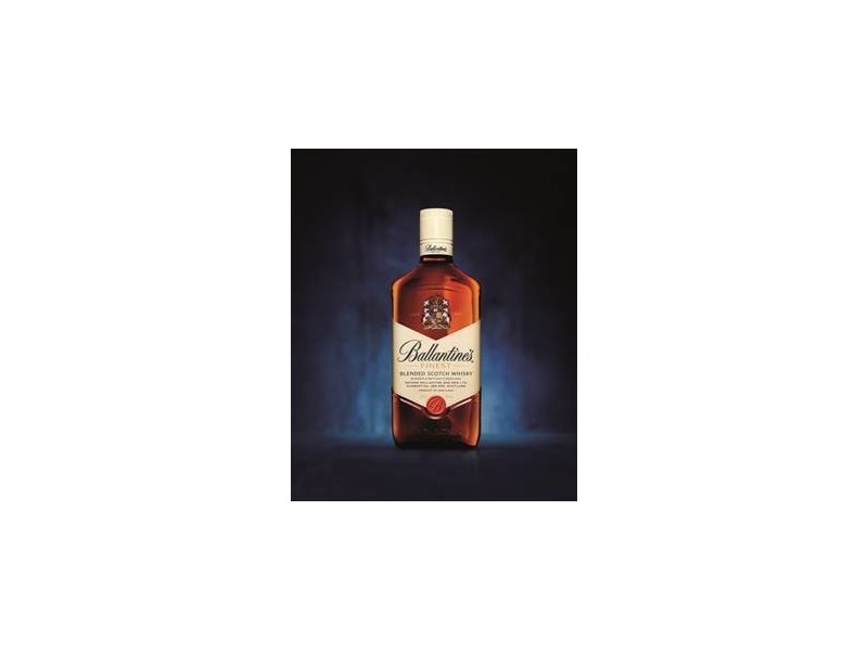 Ballantine’s ridisegna l’immagine di Finest