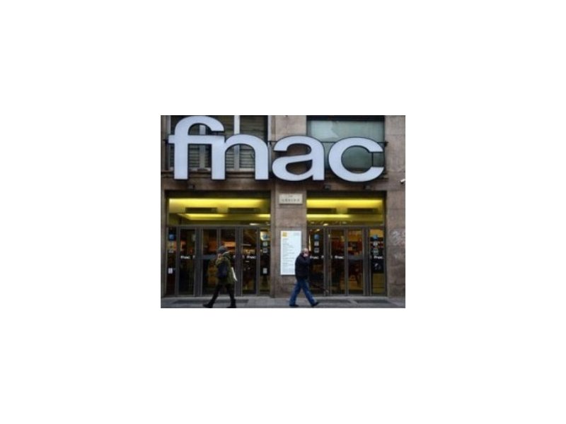 Fnac Italia: rischio chiusura, dipendenti in bilico Fnac Italia: rischio chiusura, dipendenti in bilico