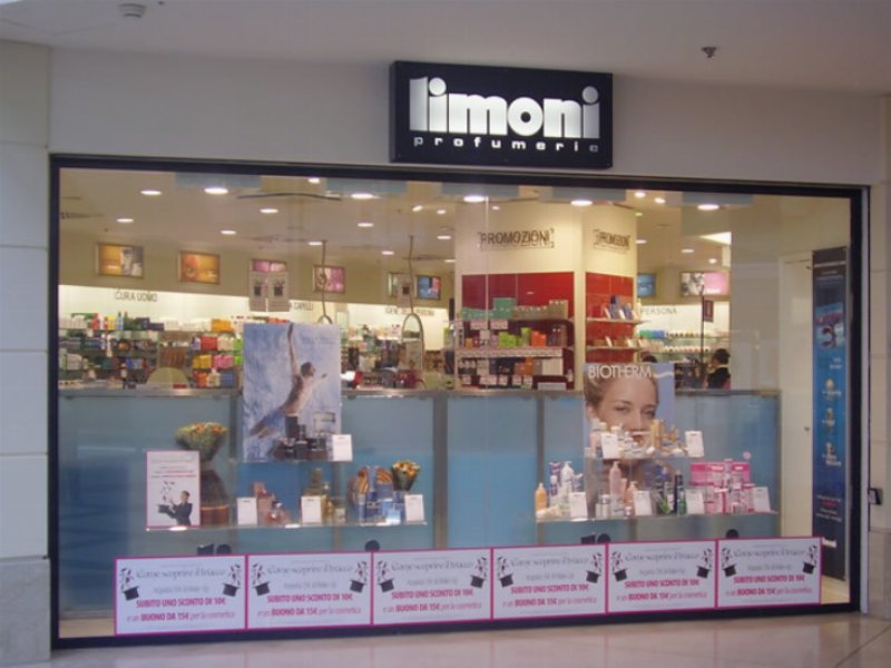 In arrivo la prima linea di accessori make up a marchio Limoni - Distribuzione Moderna