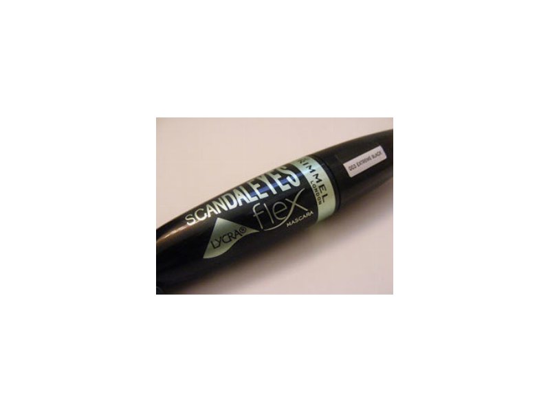 “Lo sguardo verso il futuro” è il tema della comunicazione 2013 di Rimmel “Lo sguardo verso il futuro” è il tema della comunicazione 2013 di Rimmel