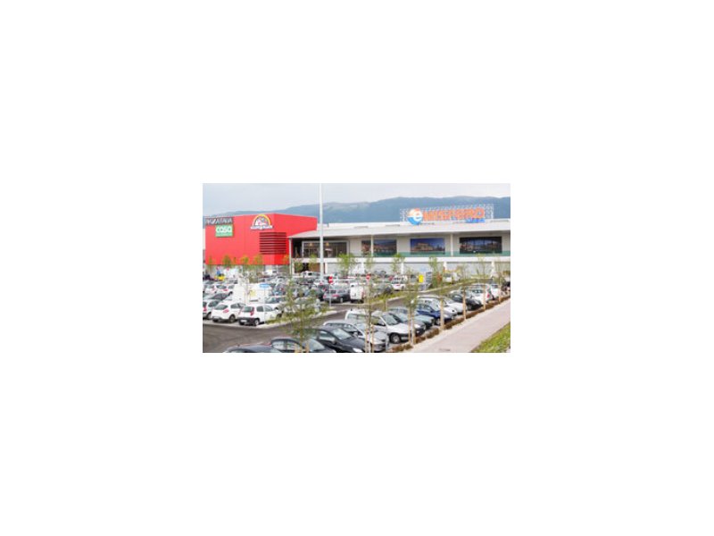 Nuovo centro commerciale “Emisfero” apre a Bassano del Grappa (Vicenza) Nuovo centro commerciale “Emisfero” apre a Bassano del Grappa (Vicenza)