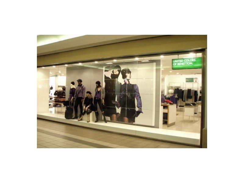 Benetton avvia un piano di ristrutturazione e chiude 53 negozi Benetton avvia un piano di ristrutturazione e chiude 53 negozi