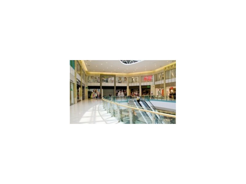 Continuano i lavori di restyling all’Iper di Oriocenter Continuano i lavori di restyling all’Iper di Oriocenter