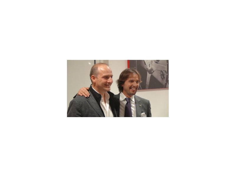 Custom acquisisce Bizeta Retail Solutions e Maxima Custom acquisisce Bizeta Retail Solutions e Maxima