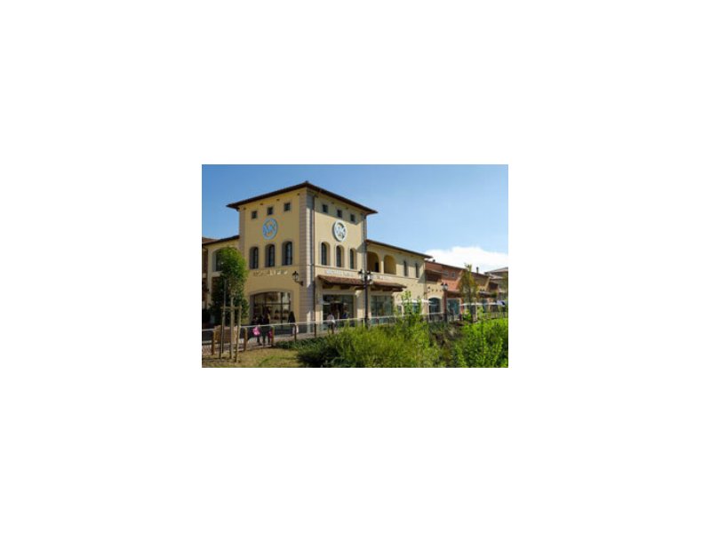 Henderson apre la seconda fase del McArthurGlen Designer Outlet di Barberino in Italia Henderson apre la seconda fase del McArthurGlen Designer Outlet di Barberino in Italia