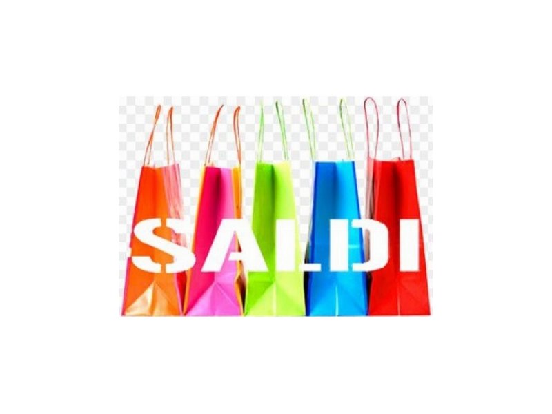 L’Italia dei saldi è divisa: si compra al nord ma non al sud L’Italia dei saldi è divisa: si compra al nord ma non al sud