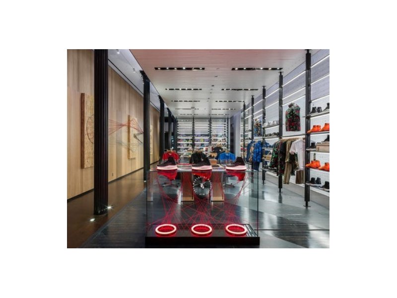Nike inaugura un nuovo concept Nike inaugura un nuovo concept