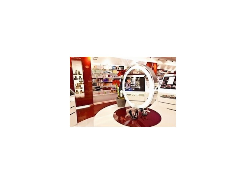 Profumerie La Gardenia apre un nuovo store a Castiglione della Pescaia Profumerie La Gardenia apre un nuovo store a Castiglione della Pescaia