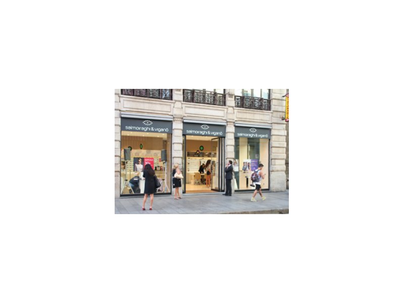 Salmoiraghi & Viganò si rifà il look a Milano Salmoiraghi & Viganò si rifà il look a Milano
