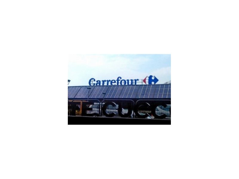 Carrefour lancia l'ipermercato aperto anche di notte, festivi compresi