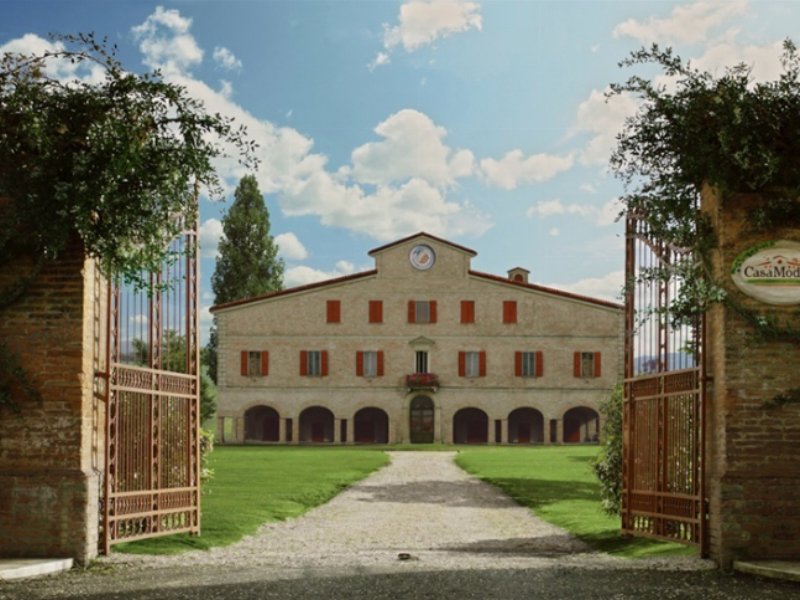 Casa Modena torna in comunicazione