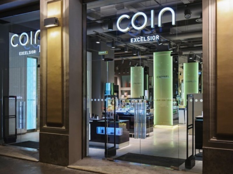 Coin Excelsior approda a Venezia