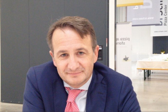 Dr Schär apre il nuovo Pizza Center