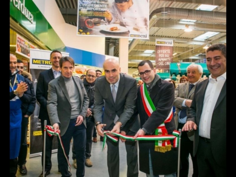 Metro sperimenta la vendita al dettaglio in Italia - Distribuzione Moderna