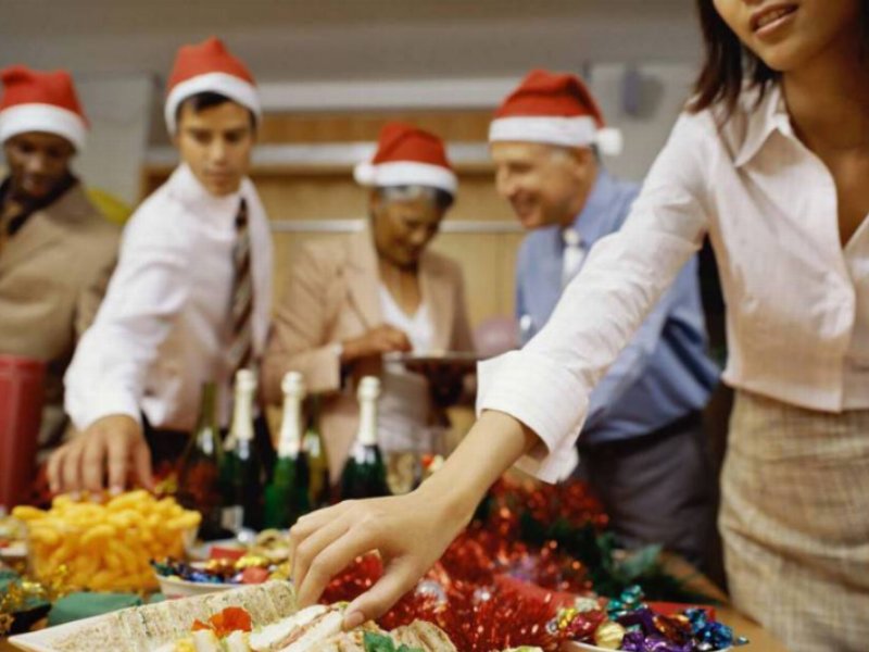 Natale, a tavola italiani ingrassano anche di 5 chili Natale, a tavola italiani ingrassano anche di 5 chili