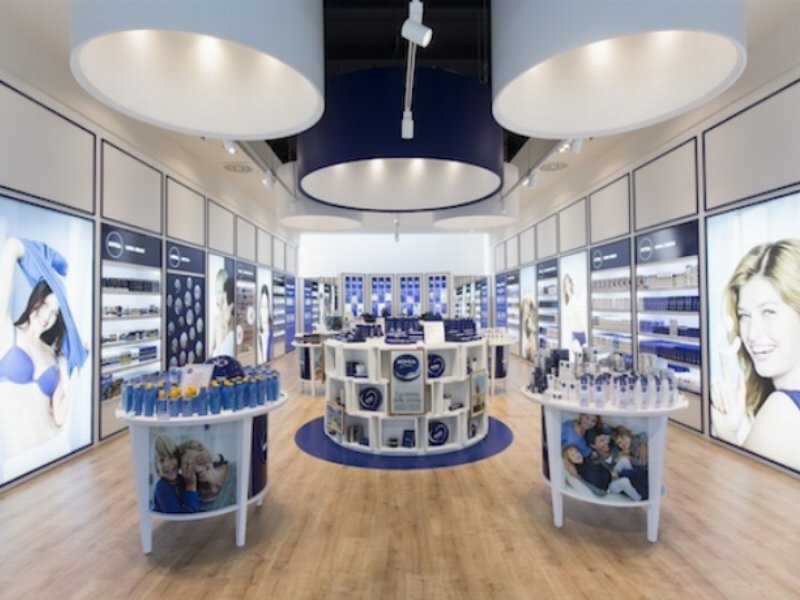 Nivea inaugura un permanent shop presso l’Outlet Vicolungo