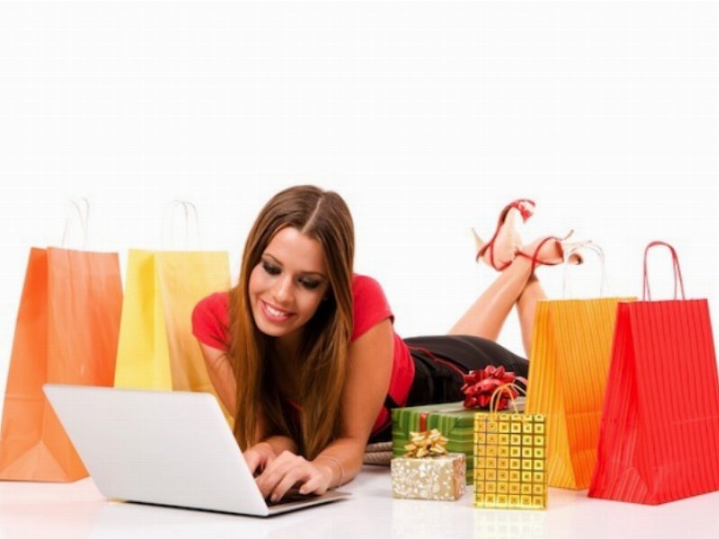 Si prevede un Natale felice per il commercio digitale Si prevede un Natale felice per il commercio digitale