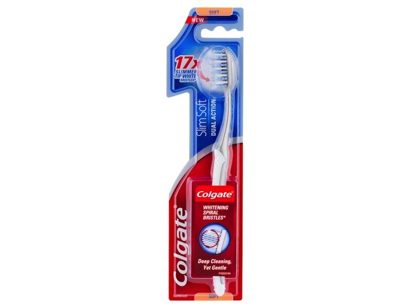 Slim Soft White è il nuovo spazzolino Colgate