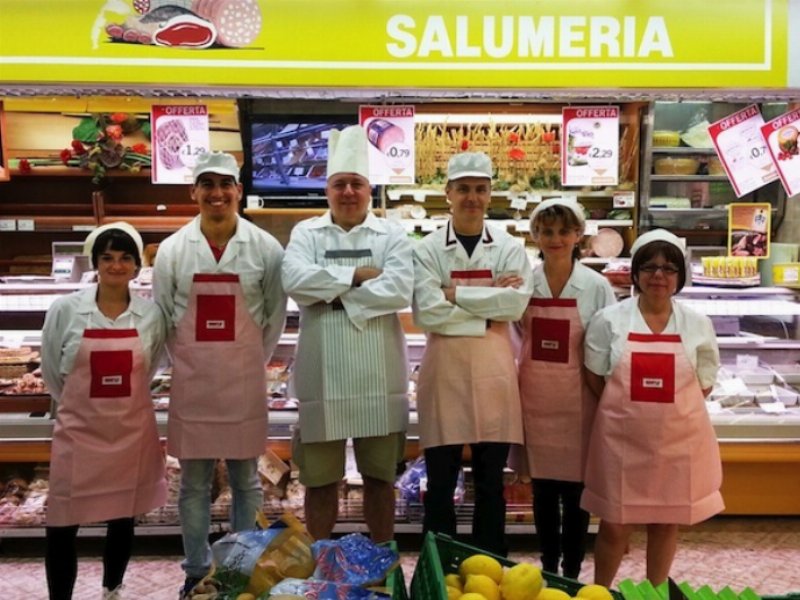 A Pontedera riapre il supermercato Simply