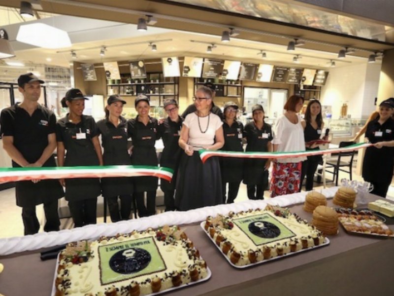 All'Ipercoop del Centro Lungo Savio di Cesena apre un nuovo spazio di ristoro