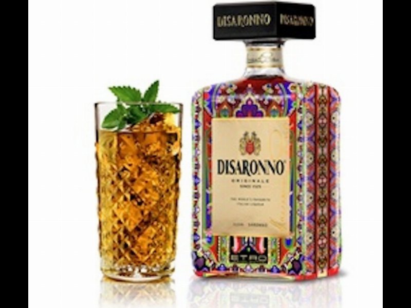 Disaronno presenta la nuova limited edition wears Etro