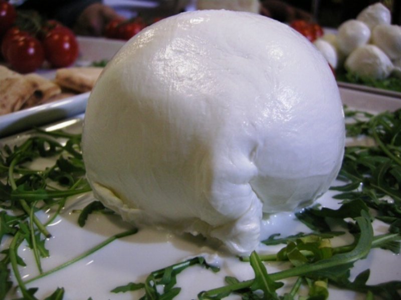 Fattorie Garofalo apre due Mozzarella bistrot