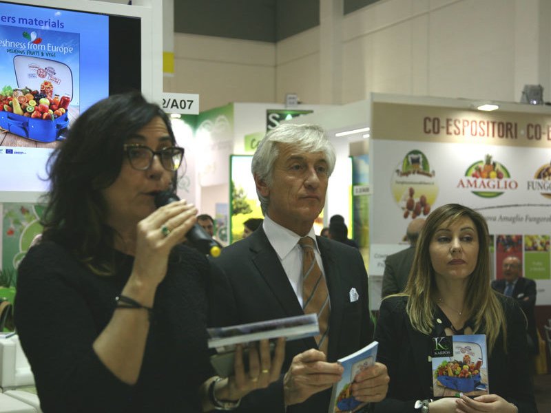 Freshness  from Europe  il progetto di CSO si presenta a Fruitlogistica e  diventa un libro che racconta  i prodotti  uniti alla bellezza dei territori di provenienza.