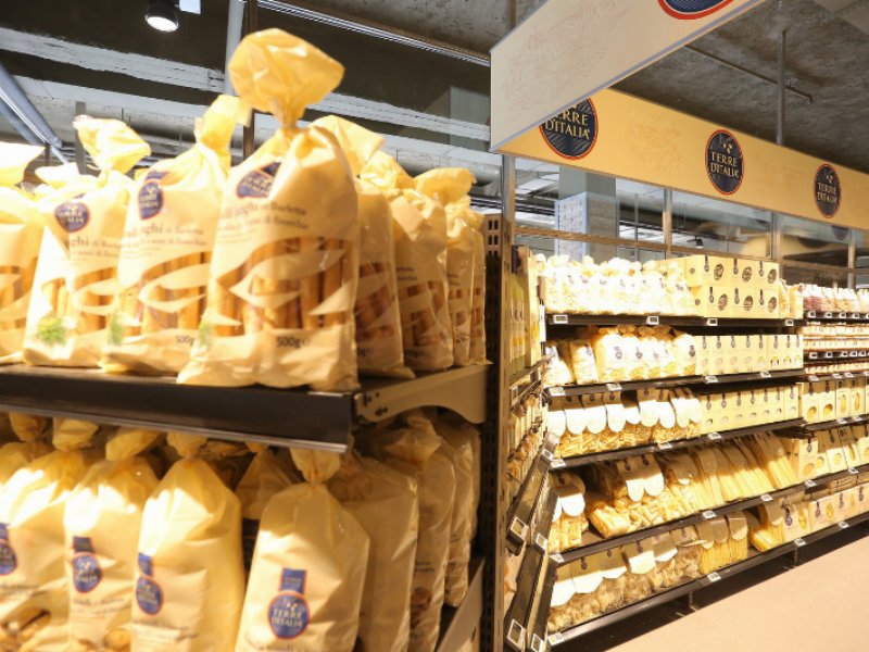 carrefour-inaugura-a-milano-il-supermercato-re-dei-gourmet