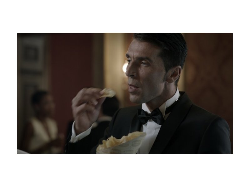 Gigi Buffon è il nuovo testimonial di Amica Chips