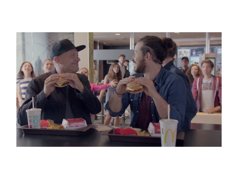 McDonald’s “sei un mito”: Max Pezzali dedica la sua canzone  al nuovo Gran Crispy McBacon