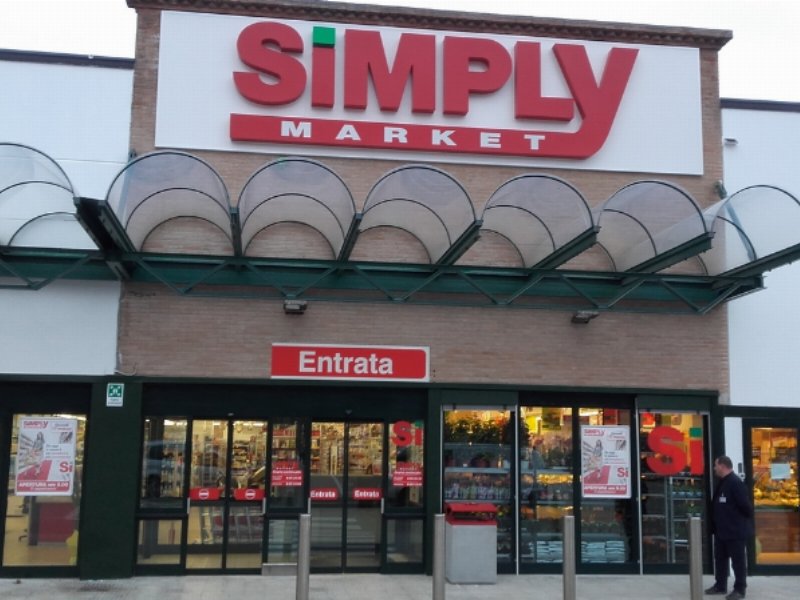 Simply apre il 124° supermercato nelle Marche