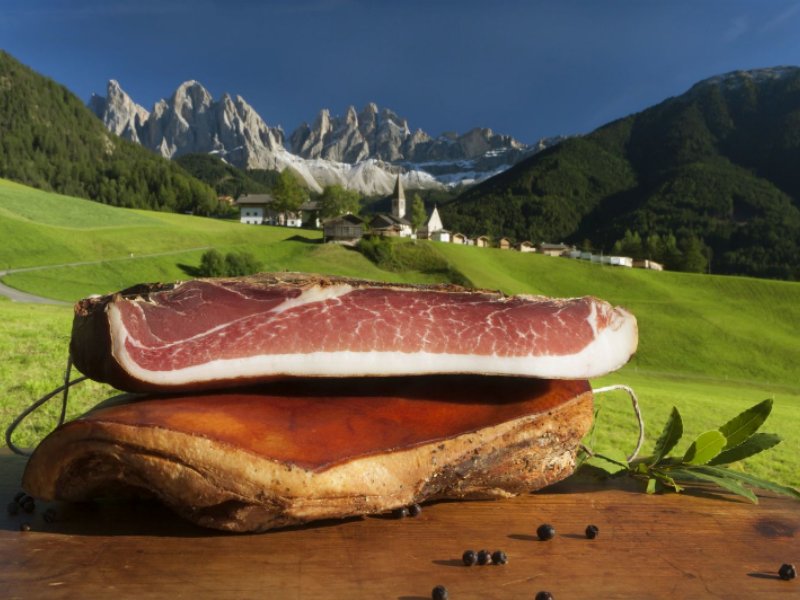 Speck Alto Adige Igp: nel 2015 riconfermato l’andamento positivo