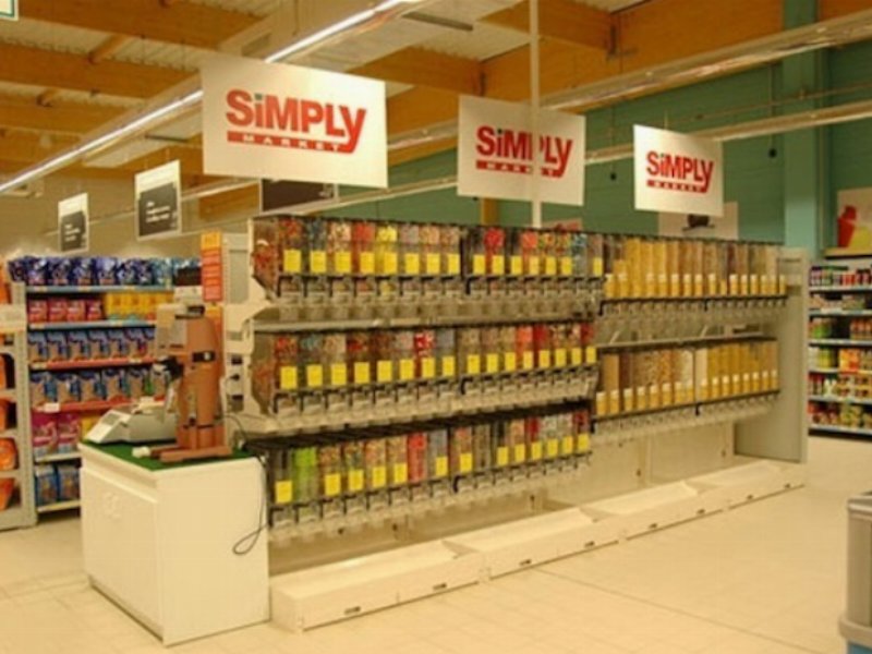 Taglio del nastro per il Simply Market di Manciano (GR)