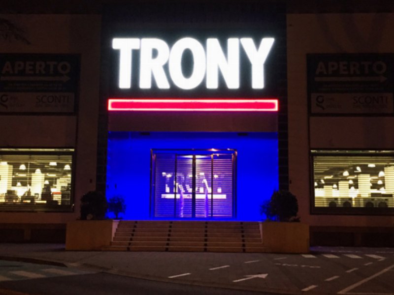 Trony inaugura un nuovo pdv a Serravalle, nella Repubblica di San Marino