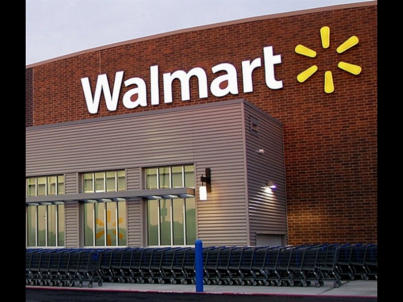 Walmart programma 269 chiusure per potenziare l'on line